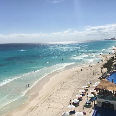 Studio Oceanfront Prime Location Cancún Buitenkant foto